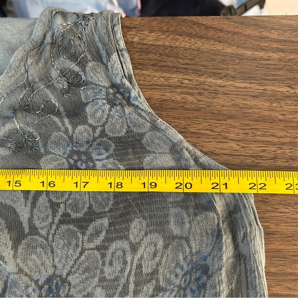 Ananda Design Charcoal Textured Blouse Size OS - Picture 8 of 11